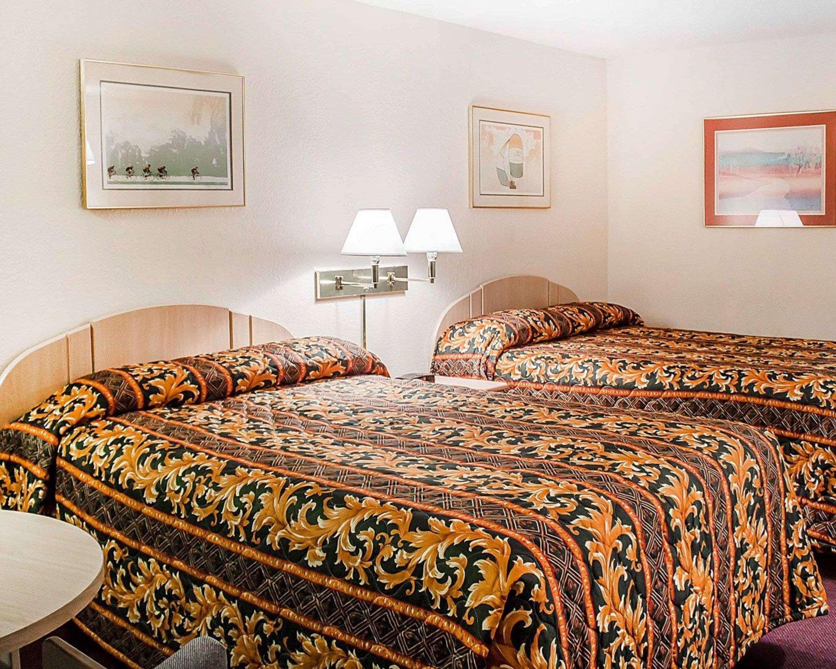 Rodeway Inn Финдли Экстерьер фото