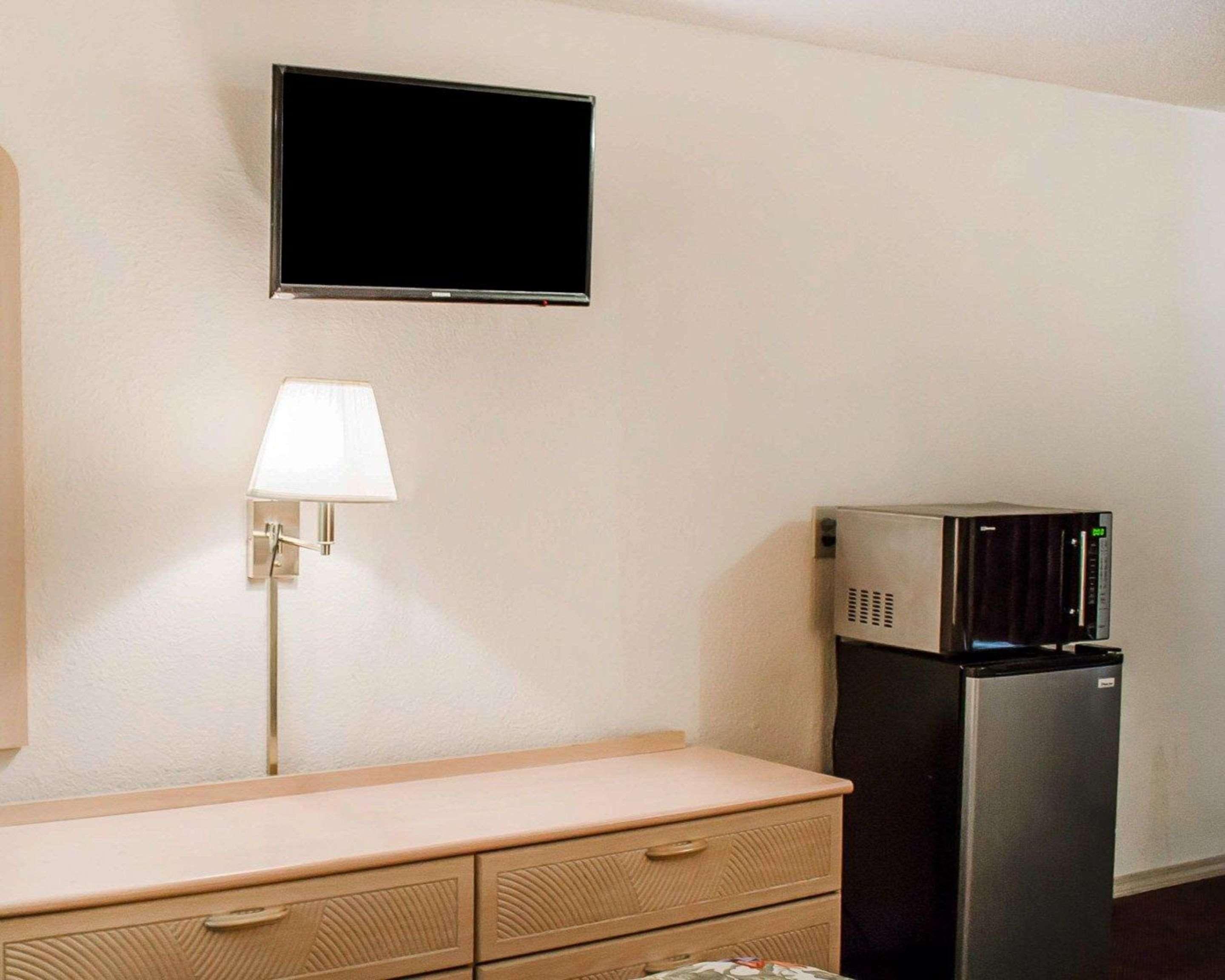 Rodeway Inn Финдли Экстерьер фото